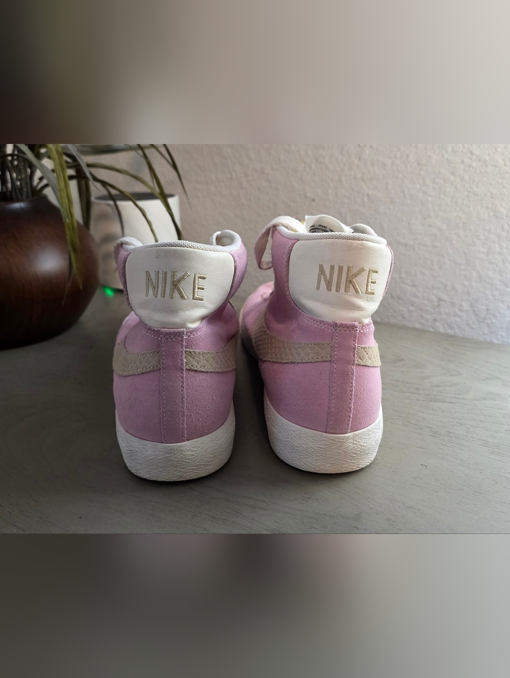Nike Blazer Mid Premium Vintage QS  "Prism Pink/Sand Dune-Sail"  Size 10 - Picture 3 of 7